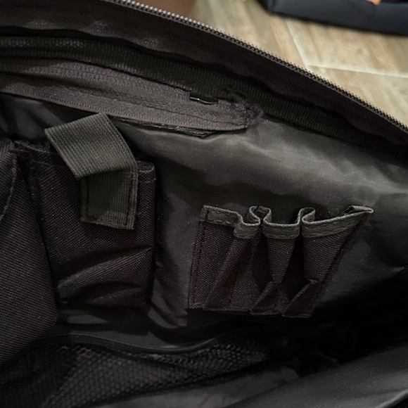 Buckle-Down Corvette GM collectible Briefcase with seatbelt buckles - Picture 7 of 12